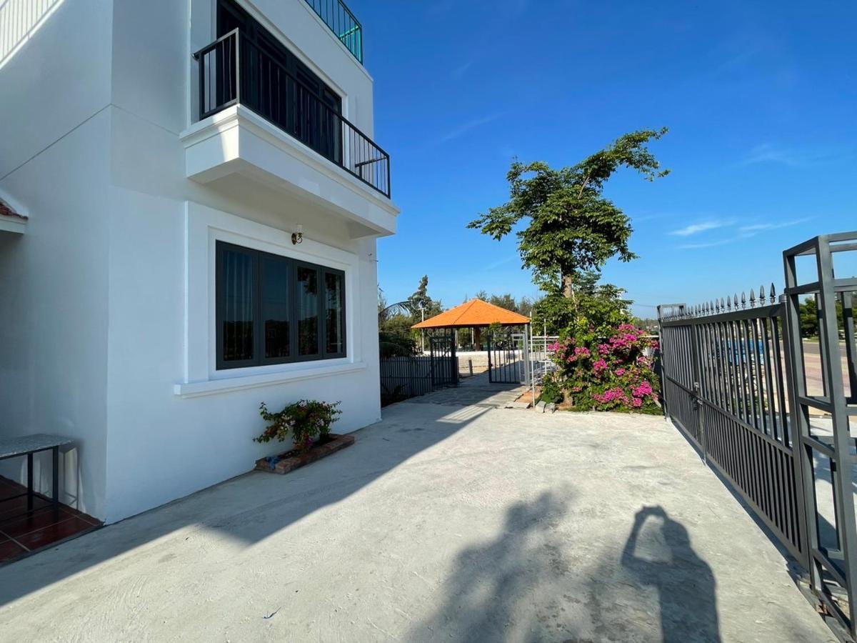 Duc Luu Quang Hotel Binh Thuan 뚜이퐁현 외부 사진