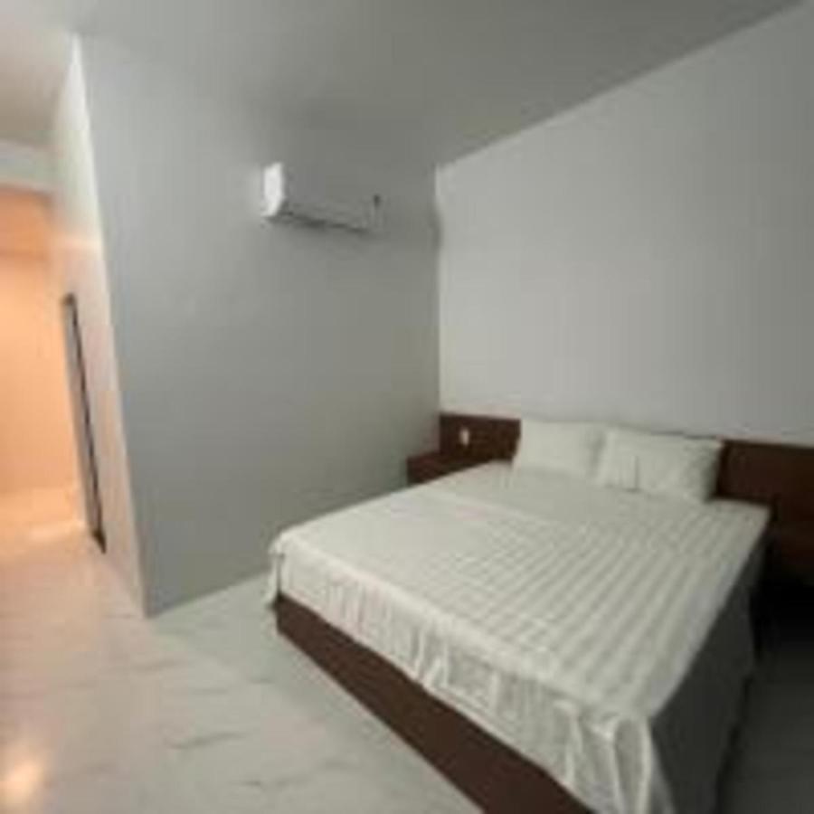 Duc Luu Quang Hotel Binh Thuan 뚜이퐁현 외부 사진