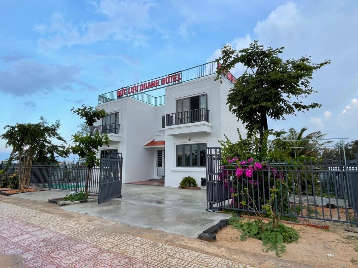 Duc Luu Quang Hotel Binh Thuan 뚜이퐁현 외부 사진