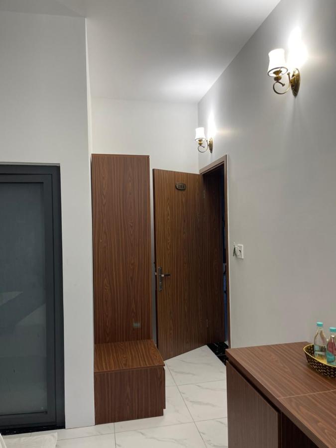 Duc Luu Quang Hotel Binh Thuan 뚜이퐁현 외부 사진