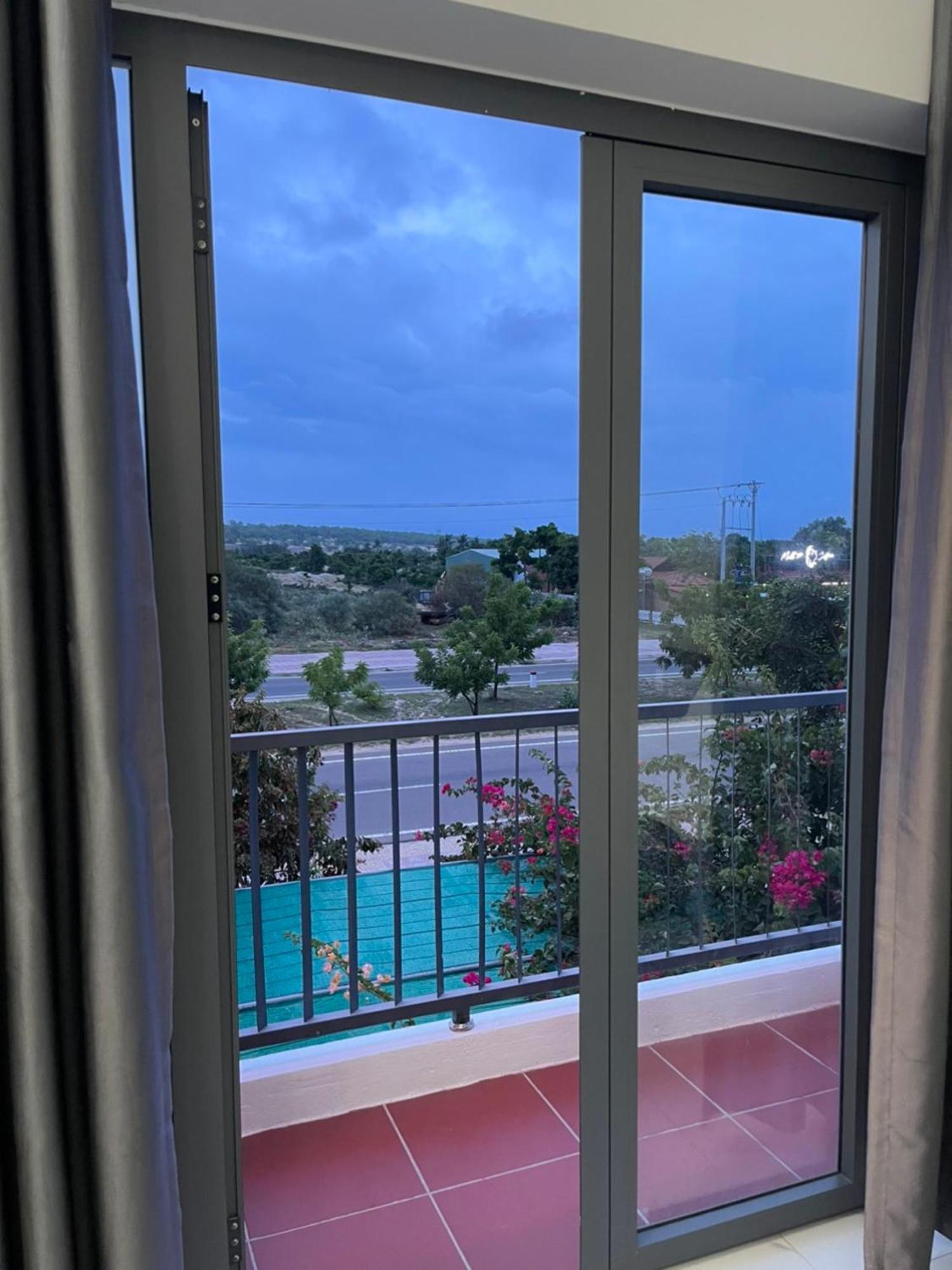 Duc Luu Quang Hotel Binh Thuan 뚜이퐁현 외부 사진