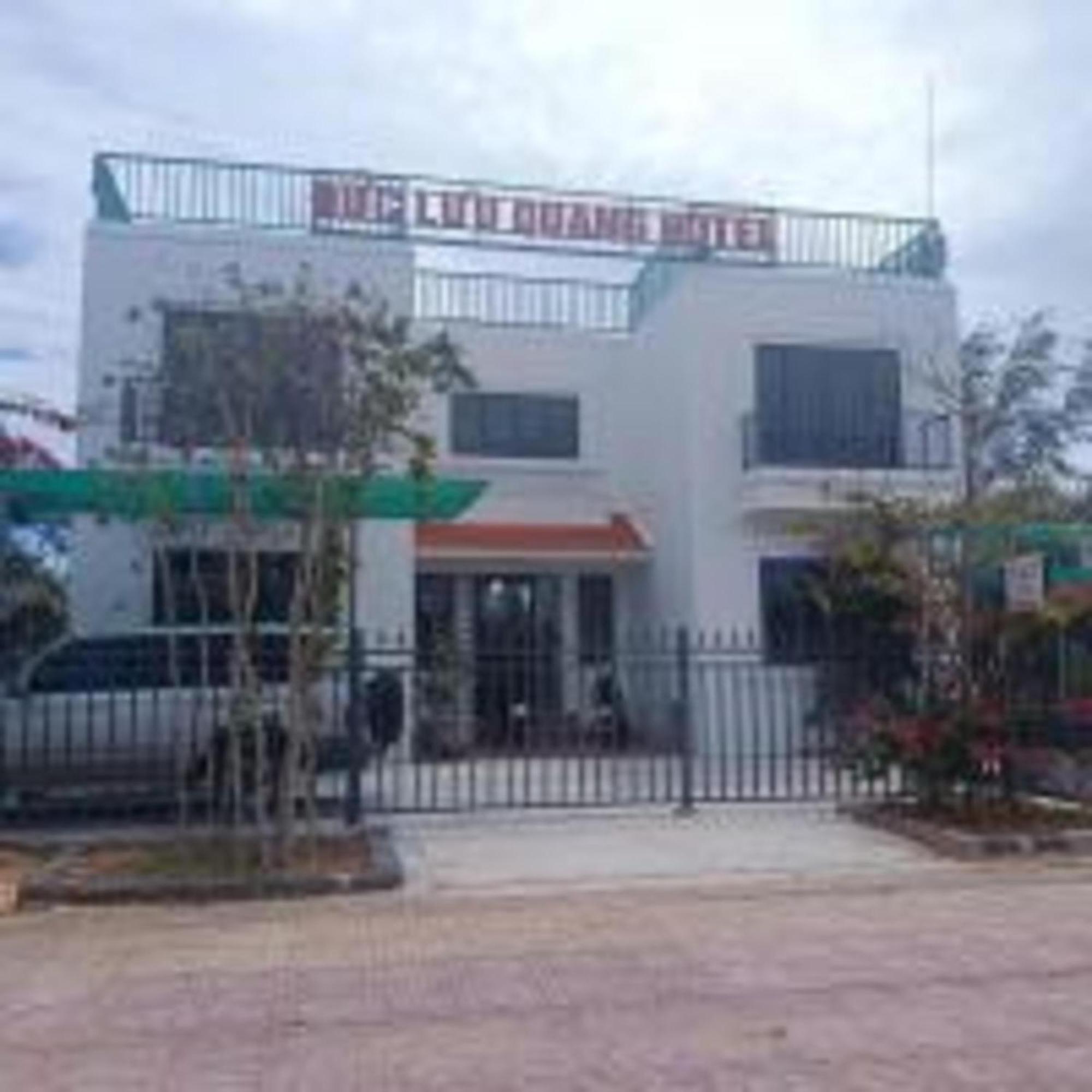 Duc Luu Quang Hotel Binh Thuan 뚜이퐁현 외부 사진